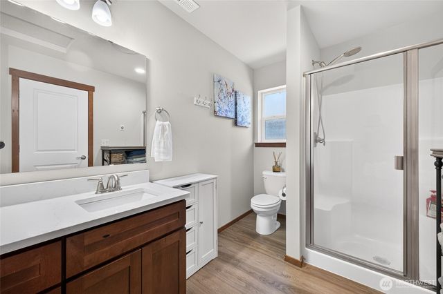 523 E Van Dam Place, Buckley, WA 98321