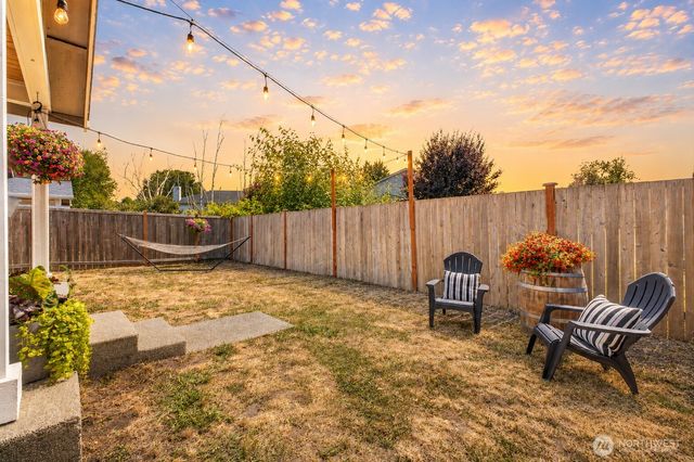 523 E Van Dam Place, Buckley, WA 98321