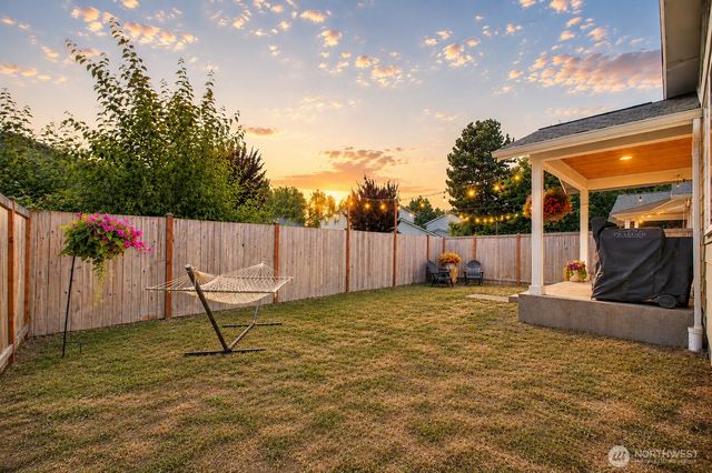 523 E Van Dam Place, Buckley, WA 98321