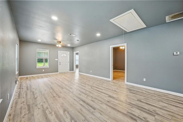 906 S Willow Street, Sherman, TX 75090
