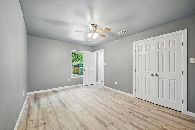 906 S Willow Street, Sherman, TX 75090