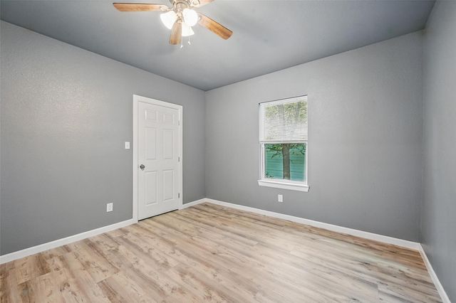 906 S Willow Street, Sherman, TX 75090