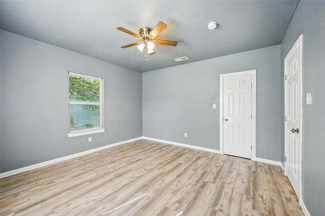 906 S Willow Street, Sherman, TX 75090