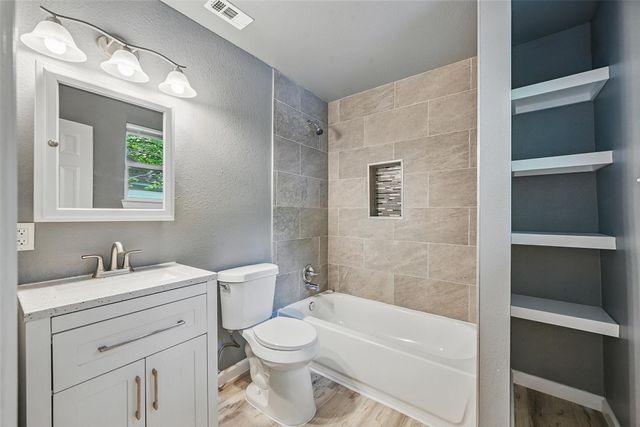 906 S Willow Street, Sherman, TX 75090