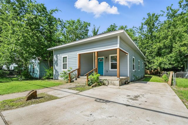 906 S Willow Street, Sherman, TX 75090