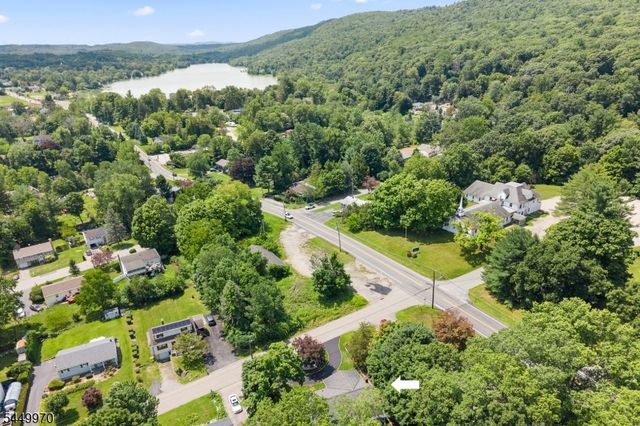 3 Lou Ann Blvd, West Milford Twp., NJ 07480