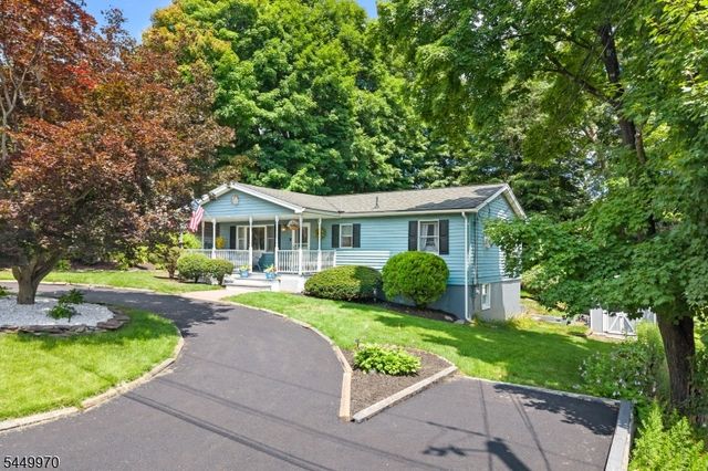 3 Lou Ann Blvd, West Milford Twp., NJ 07480