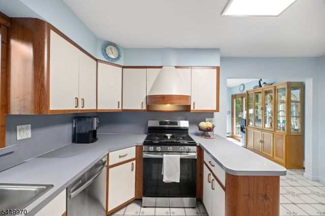 3 Lou Ann Blvd, West Milford Twp., NJ 07480