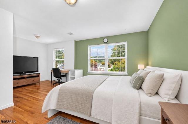587 Greenbrook Rd, North Plainfield Boro, NJ 07063