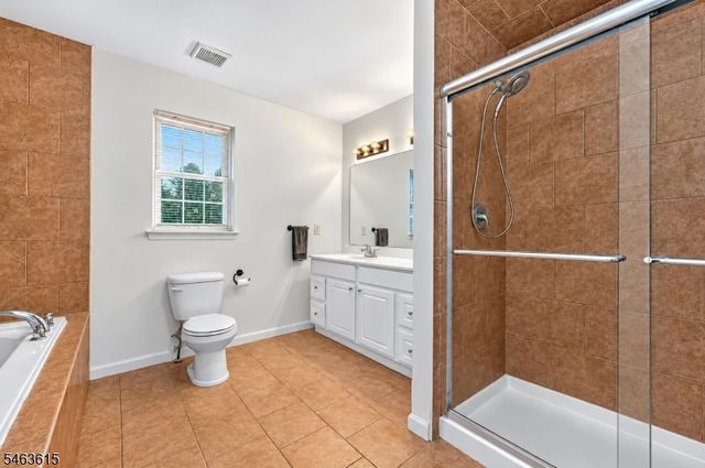 587 Greenbrook Rd, North Plainfield Boro, NJ 07063