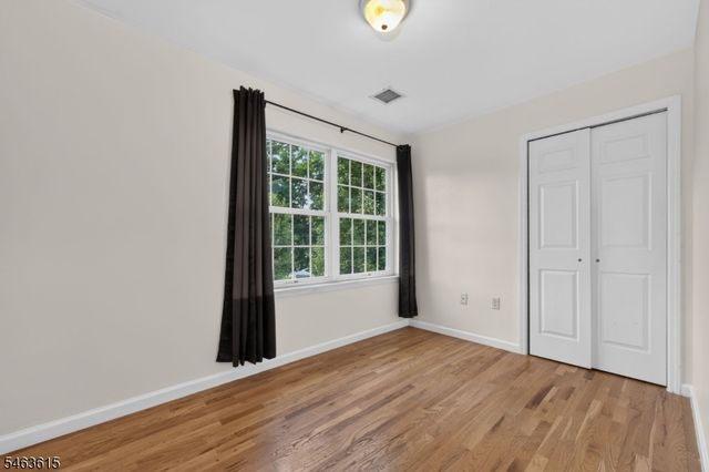 587 Greenbrook Rd, North Plainfield Boro, NJ 07063