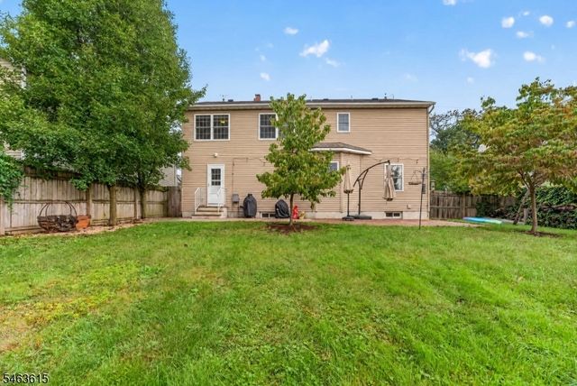 587 Greenbrook Rd, North Plainfield Boro, NJ 07063