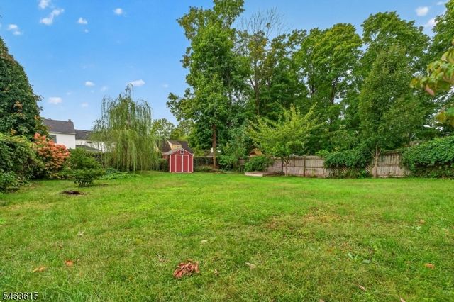 587 Greenbrook Rd, North Plainfield Boro, NJ 07063
