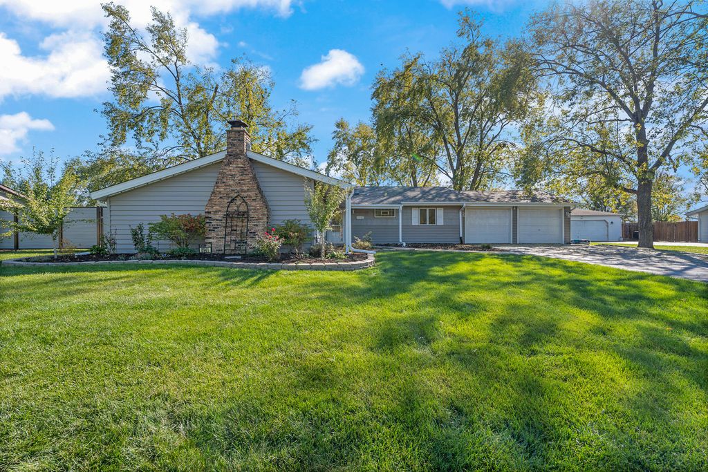 8941 Chadbourn Drive, Orland Park, IL 60462 — photo 2
