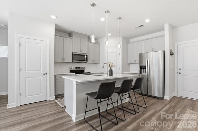 2317 Belterra Drive, Charlotte, NC 28216