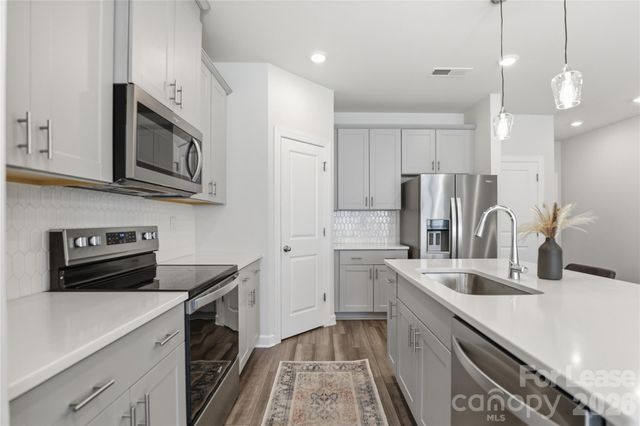 2317 Belterra Drive, Charlotte, NC 28216