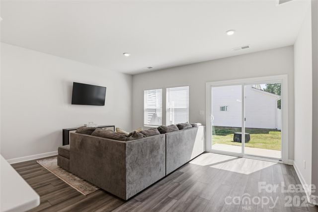 2317 Belterra Drive, Charlotte, NC 28216