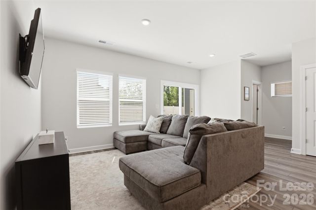 2317 Belterra Drive, Charlotte, NC 28216