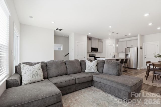 2317 Belterra Drive, Charlotte, NC 28216