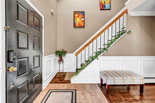 8 Fawn Ridge 8, Millwood, NY 10546