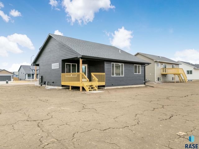 1220 N POPLAR Ave Avenue, Tea, SD 57064