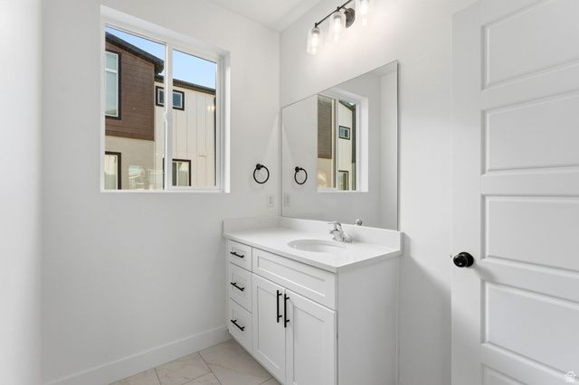 138 CHAMBORD CT, Sandy, UT 84070