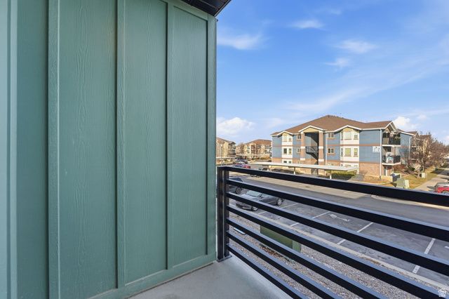 138 CHAMBORD CT, Sandy, UT 84070