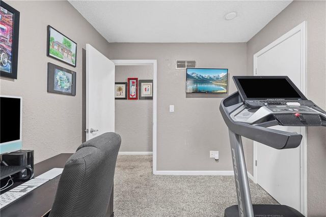 4513 Wallingford Drive, Blue Springs, MO 64015