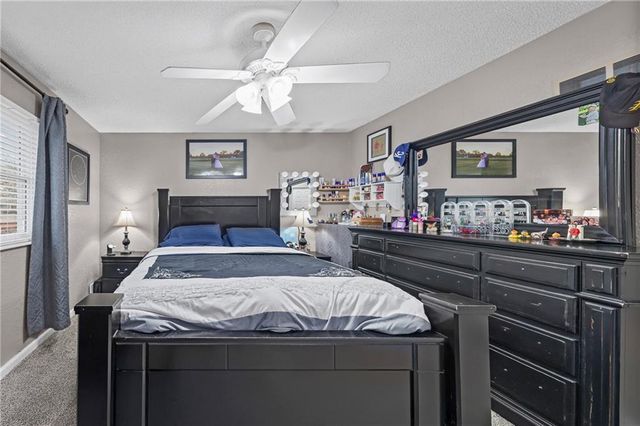 4513 Wallingford Drive, Blue Springs, MO 64015