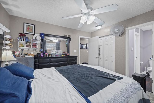 4513 Wallingford Drive, Blue Springs, MO 64015