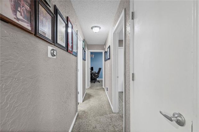 4513 Wallingford Drive, Blue Springs, MO 64015