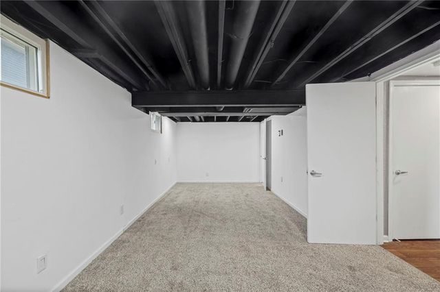 4513 Wallingford Drive, Blue Springs, MO 64015