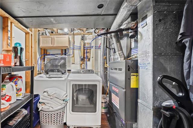 4513 Wallingford Drive, Blue Springs, MO 64015