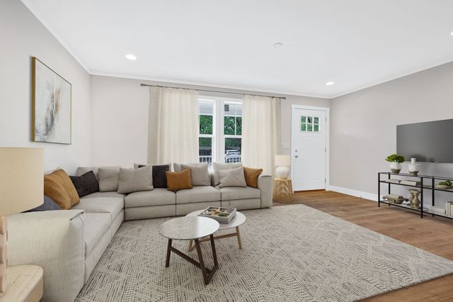 296 E Little Richland Rd, Waverly, TN 37185