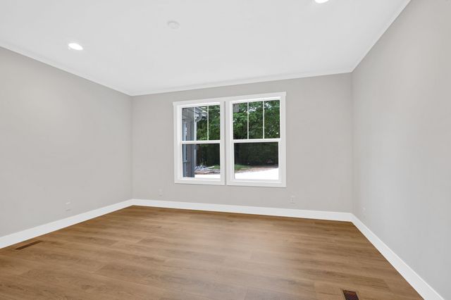 296 E Little Richland Rd, Waverly, TN 37185