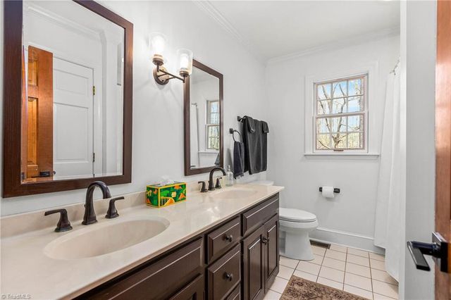 5965 Woodfield Drive, Kernersville, NC 27284