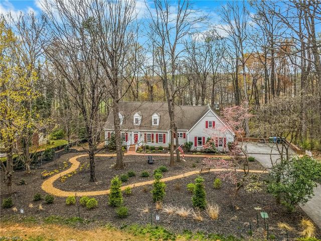 5965 Woodfield Drive, Kernersville, NC 27284