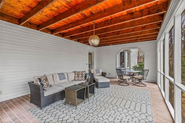 5965 Woodfield Drive, Kernersville, NC 27284