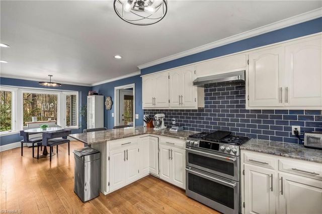 5965 Woodfield Drive, Kernersville, NC 27284