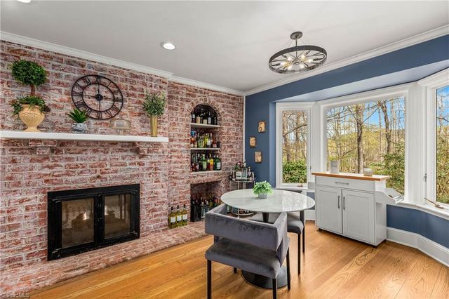 5965 Woodfield Drive, Kernersville, NC 27284