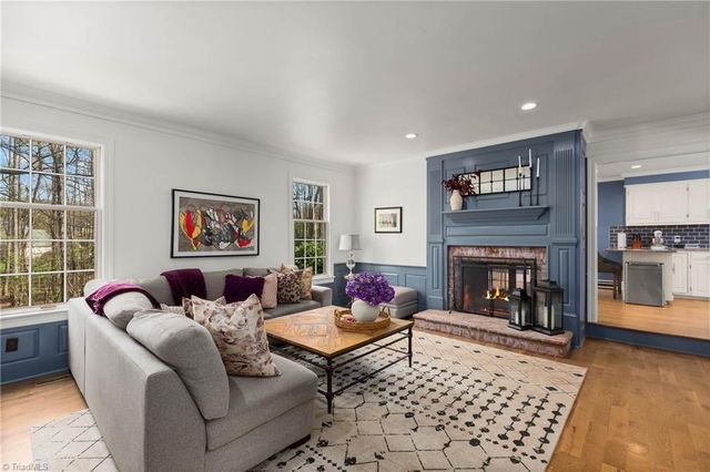 5965 Woodfield Drive, Kernersville, NC 27284