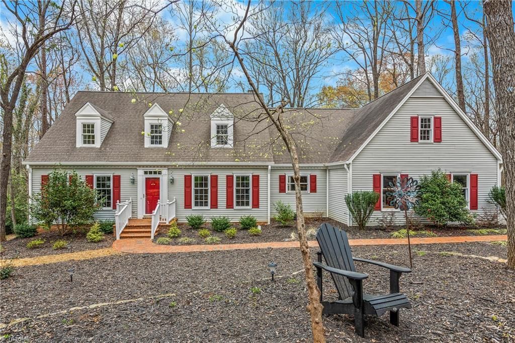 5965 Woodfield Drive, Kernersville, NC 27284