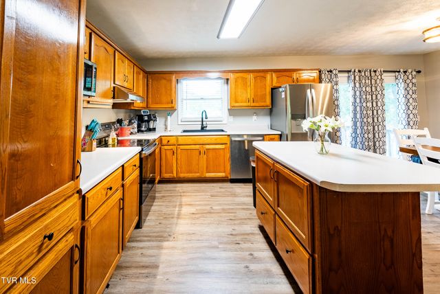117 Kings Mountain Drive, Church Hill, TN 37642