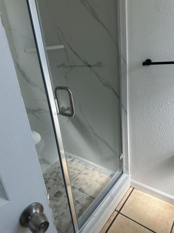 305 Boone Way, Modesto, CA 95351