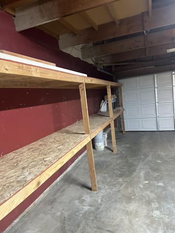 305 Boone Way, Modesto, CA 95351