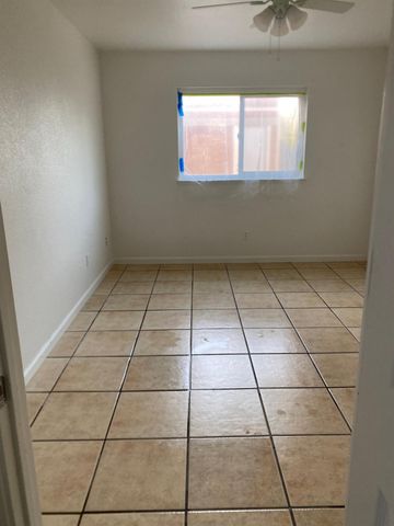 305 Boone Way, Modesto, CA 95351