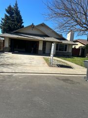 305 Boone Way, Modesto, CA 95351