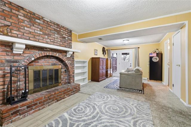 8001 Bel Ray Drive, Belton, MO 64012