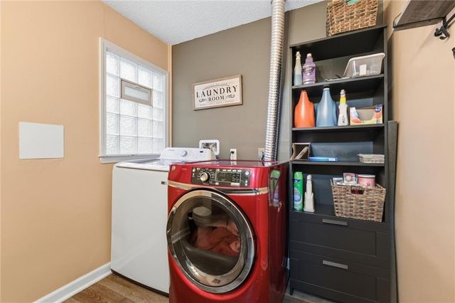 8001 Bel Ray Drive, Belton, MO 64012