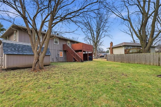 8001 Bel Ray Drive, Belton, MO 64012